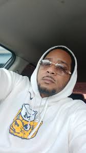 Hi everyone 08-30-72. Where is me twin Dallas Tx if your here, let's talk  This man is single ready to mingle