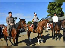 Pendakwah aagym bersedia di suntik vaksin covid 19, asalkan halal. Diundang Berkuda Usai Isi Kajian Tgb Dan Uas Dibuat Tegang Aa Gym Inspira Data