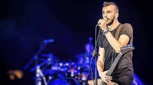 Lifestyle, videos and celebrity news! Deite Ton Koyklo Gio Toy Stelioy Rokkoy Moiazoyn San Dyo Stagones Neroy Fwto