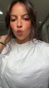 أحدث صيحات الموضة والأزياء من معرض بازارنا الشبابي