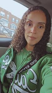 In my Sunday best. PERFECT day for an Eagles win!🦅💚 🖕DALLAS!