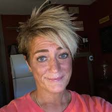 Who does the lost dog