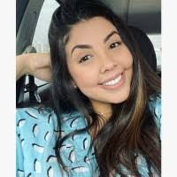 Carol Dimas's Instagram, Twitter & Facebook