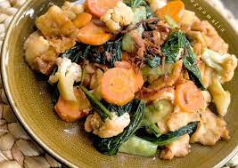 Bahkan dengan makanan buatan sendiri, keharmonisan antar keluarga dapat dibangun dengan lebih baik. Cara Mudah Membuat Capcay Goreng Rumahan Enak