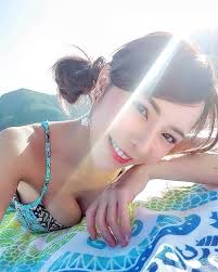 性感小隻馬！巫苡萱「溼身照曝光」超胸身材讓人想伸手摸一把- 名人- 樂時尚