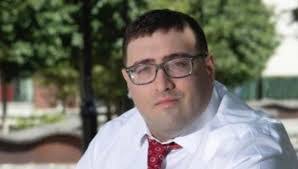 Edward Reap's Instagram, Twitter & Facebook