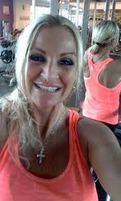 Heidi Hoff's Instagram, Twitter & Facebook