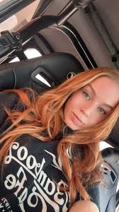 New hair, new phone, new place… who's this? 😆 If aging backwards was a  person ✨ #GingerSpice