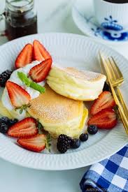 Fluffy Japanese Souffle Pancakes Recette Recettes De Cuisine