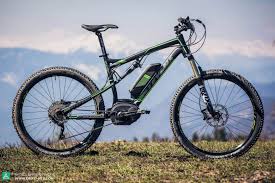 🤩 it is practical and comfortable in the city, who is not afraid of anything in the field. E Mountainbike Vergleichstest Stevens E Pordoi E Mountainbike Magazine