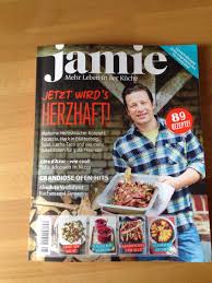 Wenn es nach starkoch jamie oliver geht, sollte man lachs nicht auf der hautseite anbraten. Hahnchenschenkel Pikant Suss Nach Jamie Oliver Meets Do Grillforum Und Bbq Www Grillsportverein De