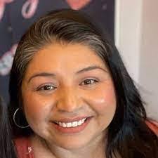 Cynthia Alvear's Instagram, Twitter & Facebook