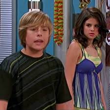 Wizards on deck with hannah montana is a trilogy of crossover episodes between three disney channel original sitcoms which premiered in the united states on july 17, 2009. Iconic Tv Crossovers On Disney Channel And Nickelodeon