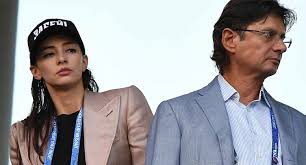 Зарема салихова, жена владельца «спартака» леонида федуна, на днях потроллила тину канделаки, припомнив, как генеральный продюсер «матч тв» грубо ошиблась. Zarema Salihova Emocionalno Otreagirovala Na Odin Iz Momentov V Matche S Himkami Betonmobile Ru