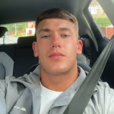 Stream Holly Driver music