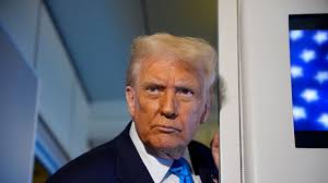 ট্রাম্পের 'ঔপনিবেশিক' হুমকির অভিযোগ, ভেনেজুয়েলার আকাশসীমা ব্যবহার বন্ধের  নির্দেশ আমেরিকার | Donald Trump On Venezuelan Airspace To Shut And Give  Strong Warns Anbmp | Asianet ...