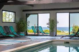 Check spelling or type a new query. Les Chambres Et Les Maisons De La Metairie Du Vauhariot Piscine Couverte Et Chauffee Vue Mer Et Mont Saint Michel Residence Hoteliere Cancale Aktualisierte Preise Fur 2021