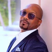 Sammy Dixon (@SammyDixon13)