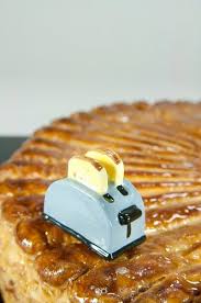Qui Aura La Plus Belle Feve Feves Galette Des Rois Fete Francaise