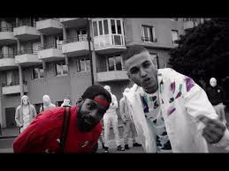 Ninho) extrait de architecte, le premier album. Le Sweatshirt Lacoste Porte Par Zikxo Dans Son Clip Loin D Eux Feat Da Uzi Spotern