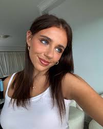 Celebrating @n.lend with all our co-workers 👯