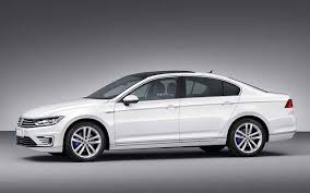 Volkswagen Passat Gte 2018 Side Vw Passat Volkswagen Volkswagen Passat