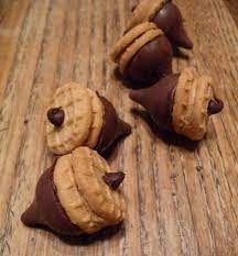 So Sweet These Were A Big Hit With Big And Little Kiddos Thanks You Chelsea Fall Bake Sale Food Fall Treats