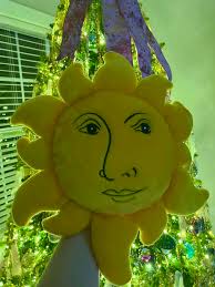 What do you think about sister throwing away handmade gift?