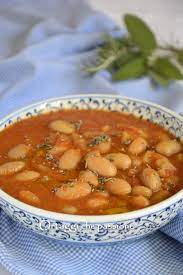 Il sedano.sgranare i fagioli che dovranno essere, per questa ricetta estiva, rigorosamente freschi e metterli a bollire ricoperti di max 2/3. Zuppa Con Borlotti Freschi Minestra Di Fagioli Ricetta