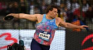 Suomalaiset sukujuuret omaava kiekkojätti viihtyi paavo nurmen stadionilla. Daniel Stahl Eroffnet Saison Mit 70 Meter Wurfen Leichtathletik De