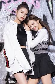 Itzy lia on stage photos. Itzy Was Supposed To Be Focusing On Their Photoshoot But All Yeji Could Think About Was Food K Luv