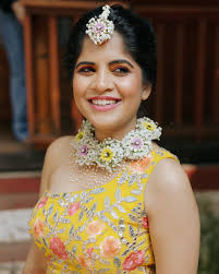 Flowers, laughters, dance and lots of love ✨♥️ My favourite album ! #Haldi  and #Sangeet ! This day, Last year 🌼🌼