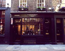 The World 39 S 10 Coolest Barber Shops Airows Modern Barber Shop Barber Shop Decor Barber Shop Interior