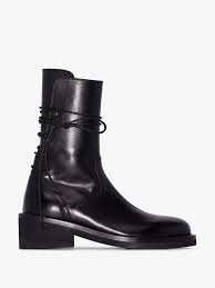 Here are my ways you can wear camel this season. Fashion Trends The 7 Best Boots To Wear All Winter Long Vogue Paris