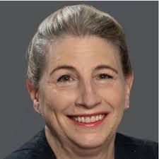 Gillian Palmer's Instagram, Twitter & Facebook