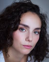 Tournage au Lycée et montage du marché de Noël 🎄, c'était extra ☺☺ On peux  apercevoir Erica et Lizzie et Mélodie 😉😊