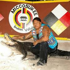 In this clip, he shows the ships captian the best way to wrestle with an alligator.should you ever need to. Miccosukee Alligator Wrestler Describes His Job It S More Like A Conversation Than A Fight Miami Herald