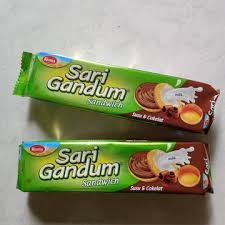 Sendokkan di loyang yang sudah dilapisi baking sheet seperti biskuit. 10 Rekomendasi Biskuit Gandum Terbaik Untuk Camilan Sehat Bukareview