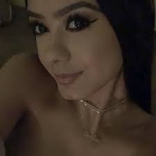 Renae Davis's Instagram, Twitter & Facebook