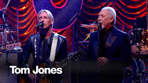 Tom Jones & Paul Weller - Hallelujah I Love Her So (Jools' Annual Hootenanny, 2015)