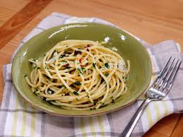 Spaghetti Aglio E Olio Recipe Aglio E Olio Recipe Olio Recipe Food Network Recipes