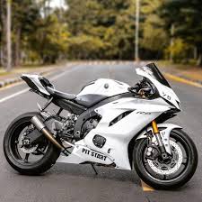 Sportbikes Videos Community On Instagram White R6 Follow Ridersuniverse For More Boat Att Sports Bikes Motorcycles Super Bikes Motorcross Bike