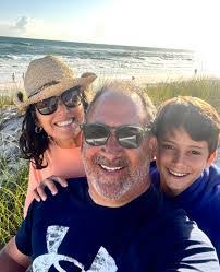 Gerrie Schwartz's Instagram, Twitter & Facebook