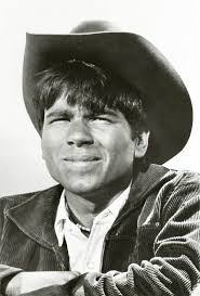 Tom Nardini's Instagram, Twitter & Facebook