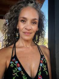 Are there adult twin groups here