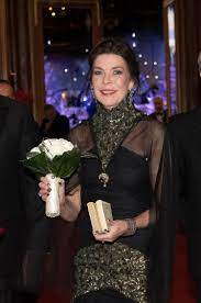 Traitements médicaux, recherche, formation universitaire et continue. Pictures From Casino De Monte Carlo Surrealist Dinner Vogue Arabia