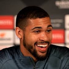 Roger White (@rogerwhite86)