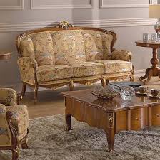 77″ with seat, 63″w x 20 1/2″d x 20 1/2″hide x 33″ deep x 36.5″ wide. Sofa Im Klassischen Stil Mit Dekorativen Schnitzereien Idfdesign