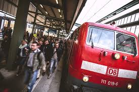 Günstig mit der bahn von stuttgart nach düsseldorf? Bahnstreik In Stuttgart Pendler Sind Auf Streik Gut Vorbereitet Nachrichten Schwarzwalder Bote