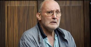 Assisen Kortrijkse Kasteelmoord: levenslang voor Tom Debaillie (59) na  oudermoord